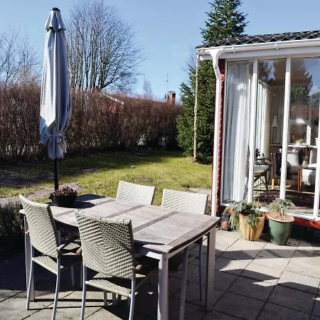 Holiday home Three-bedroom Holiday In