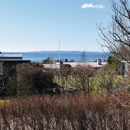 Holiday home Three-bedroom Holiday In